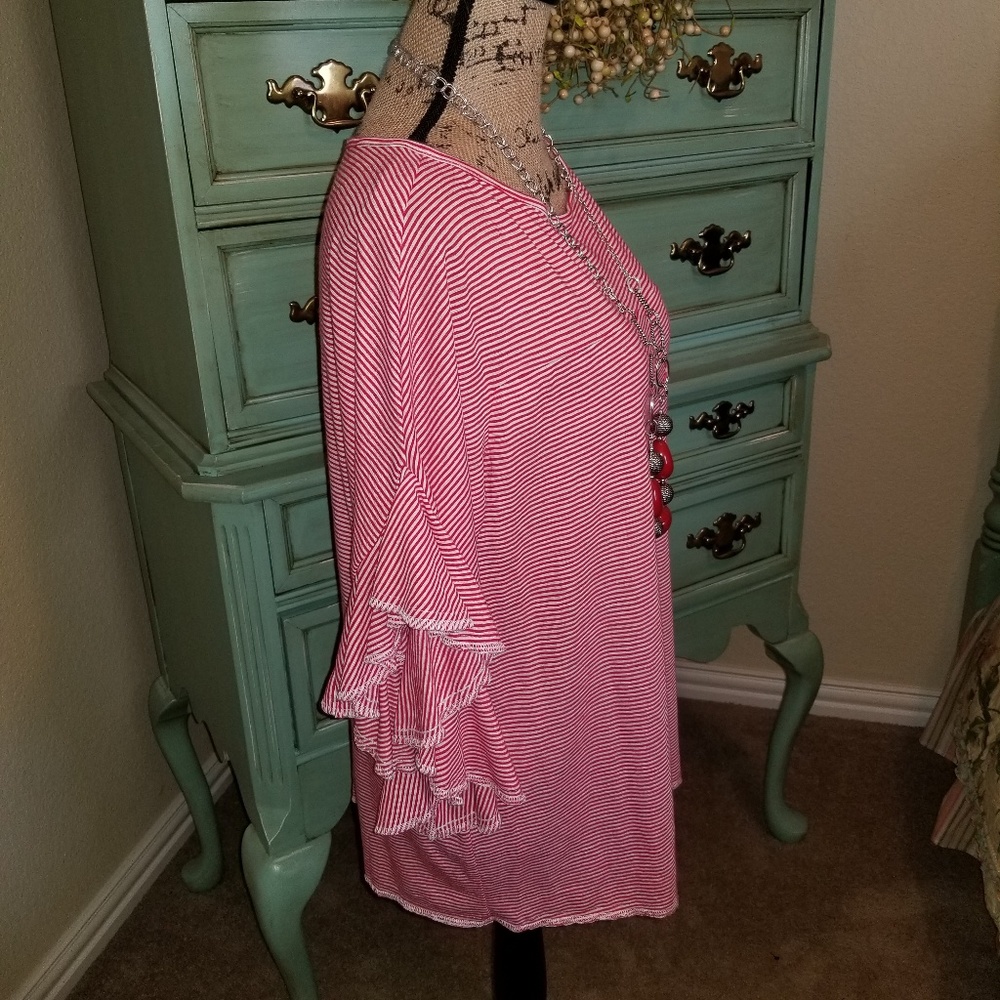 ⭐️Cha Cha Vente Ruffled Sleeve Top - Picture 3 of 5